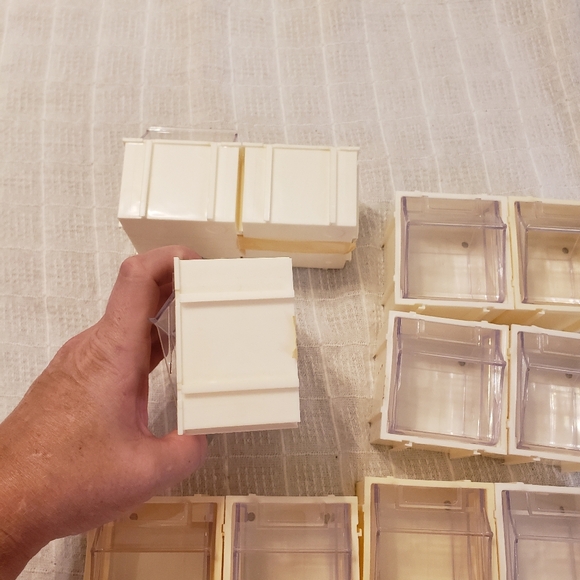 Mini hanging craft bins - Picture 2 of 4